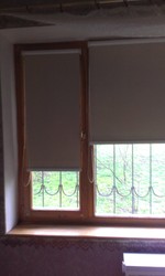 Готовое окно (сосна,  стеклопакет + роллеты+подоконник+отлив).БУ